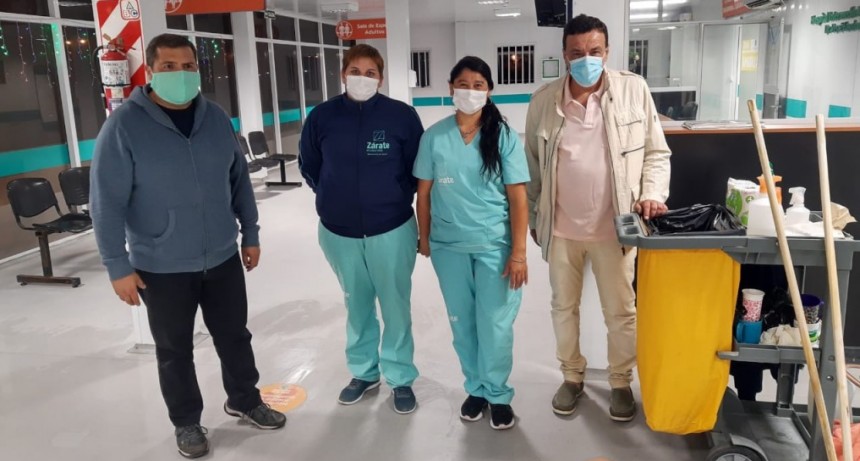 Zárate: El intendente Cáffaro saludó a los trabajadores municipales que cumplían turnos durante la noche del 31 y madrugada del 1° de enero