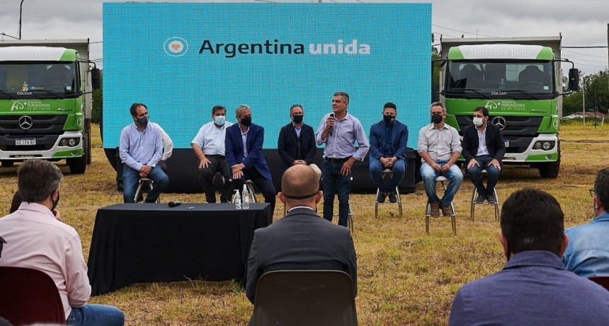 Hurlingham: Zabaleta, Ferraresi, Katopodis e intendentes del conurbano firmaron convenios para la construcción de viviendas 