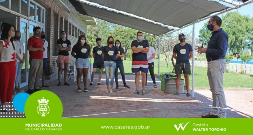Carlos Casares: El Intendente entregó materiales para el programa ATR verano  
