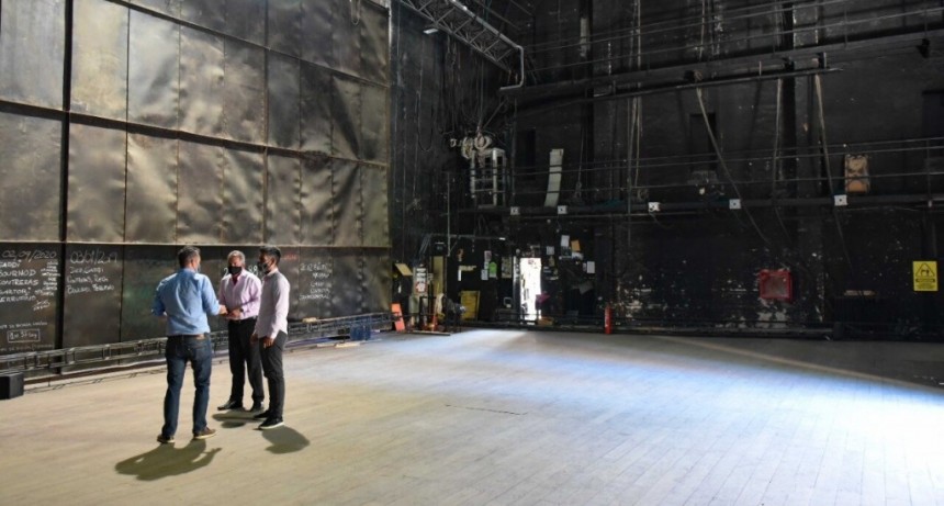 B. Blanca: El intendente recorrió las instalaciones del Teatro Municipal
