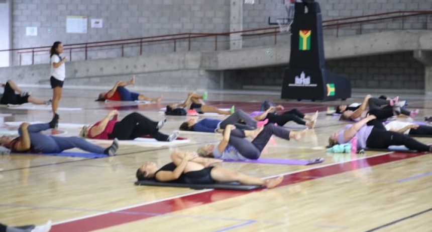 Tres Arroyos: Taller de Yoga en la Dirección de Deportes del distrito   