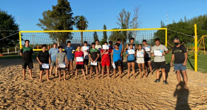 Baradero: Encuentros Deportivos de Verano 2021 de beach vóley y natación  