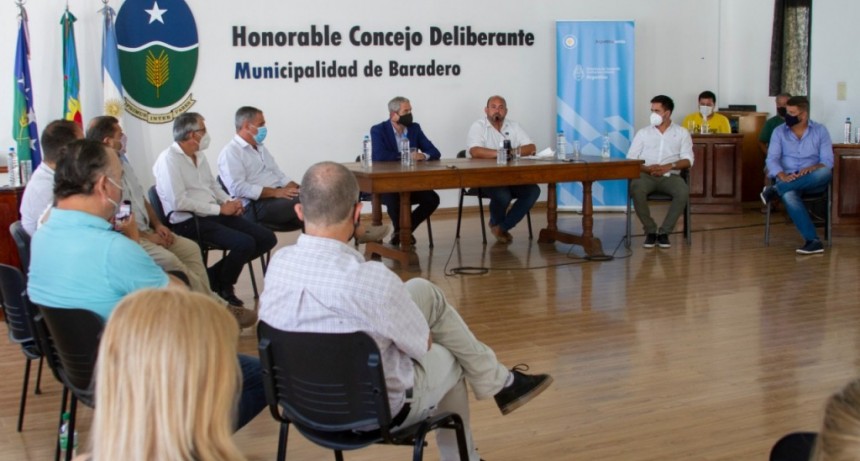 Baradero: El Intendente recibió a varios intendentes para la firma de adhesión a los programas “Casa Propia-Construir Futuro” 