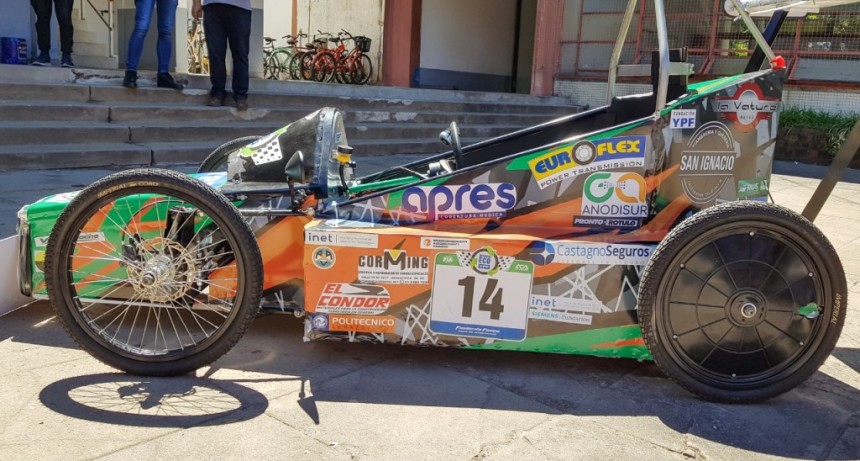 Berazategui: La Técnica  N° 3 participó en una competencia de autos eléctricos no contaminantes 
