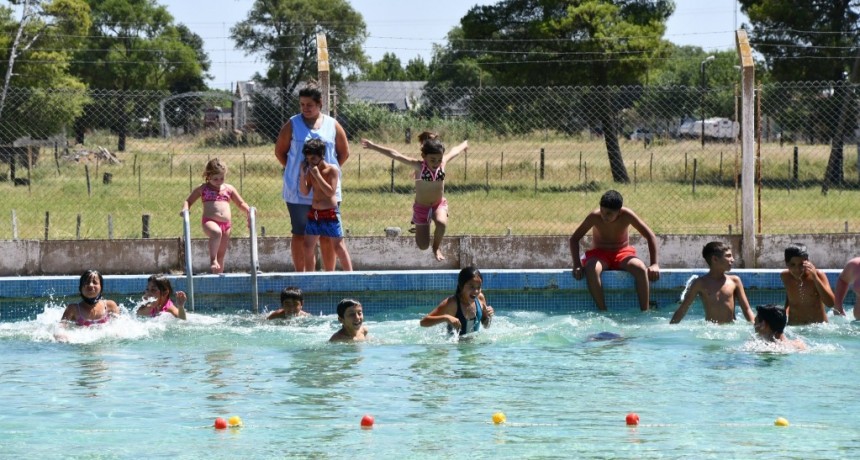 Salliqueló: Inició la temporada en la pileta del Club Almni de Quenumpá 