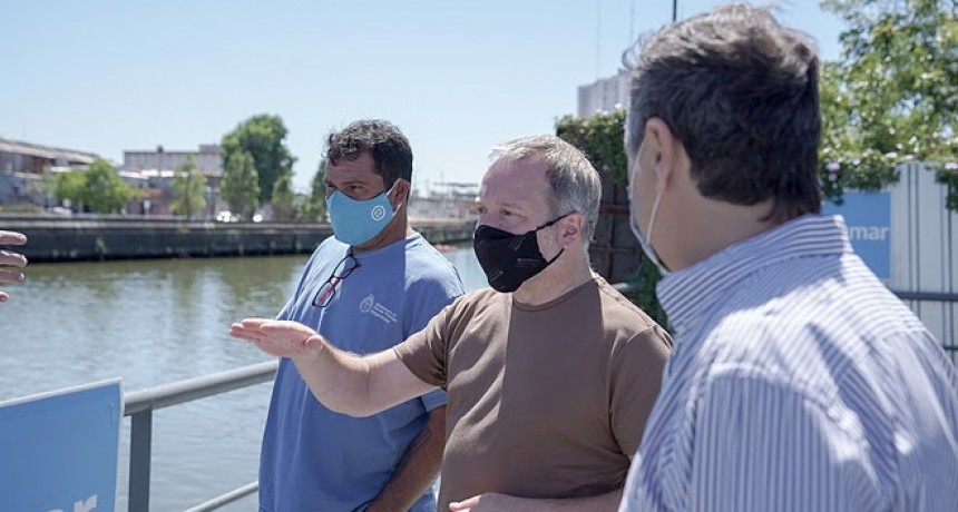 Autoridades de ACUMAR recorrieron el espejo de agua del cauce principal del río para verificar su estado