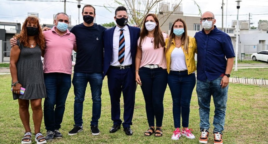 Merlo: La intendenta realizó la primera entrega de viviendas y créditos del 2022