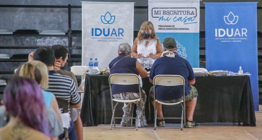 Moreno: Se gestionaron 163 escrituras para familias del distrito 