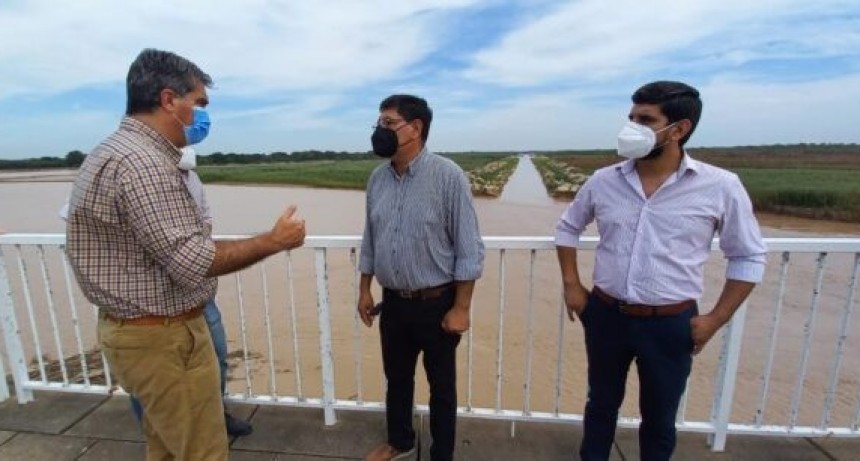 Autoridades del Chaco y Formosa evalúan medidas que contengan desbordes del Bermejo en RN N°95