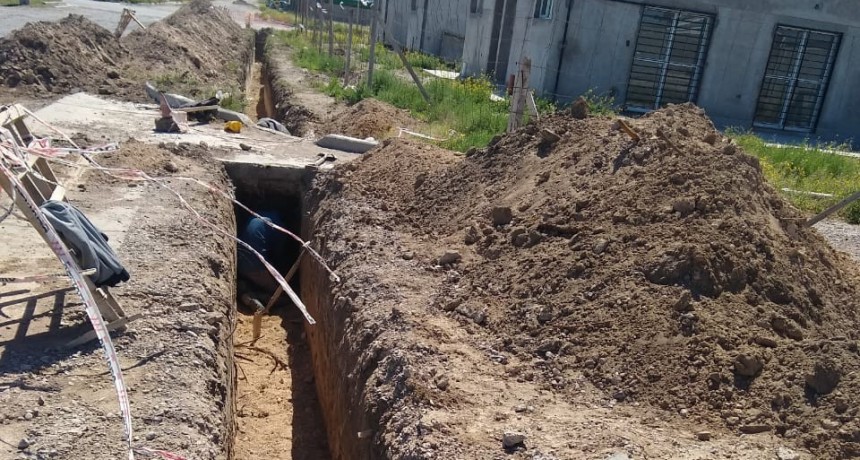 Patagones: Comenz&oacute; la obra de red cloacal para las 53 viviendas