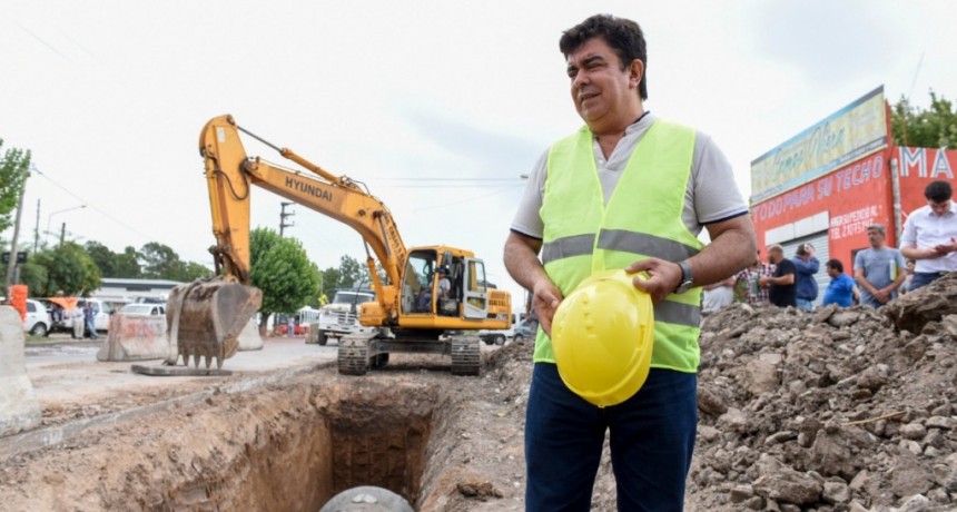Espinoza recorri&oacute; obra hidr&aacute;ulica que beneficia a 130 mil vecinos de Rafael Castillo
