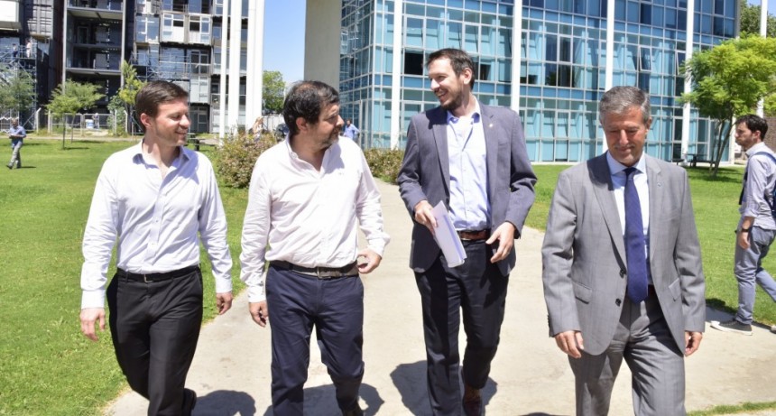 San Mart&iacute;n: Moreira particip&oacute; del 1er. Encuentro de Producci&oacute;n, Ciencia y Tecnolog&iacute;a junto al ministro Costa