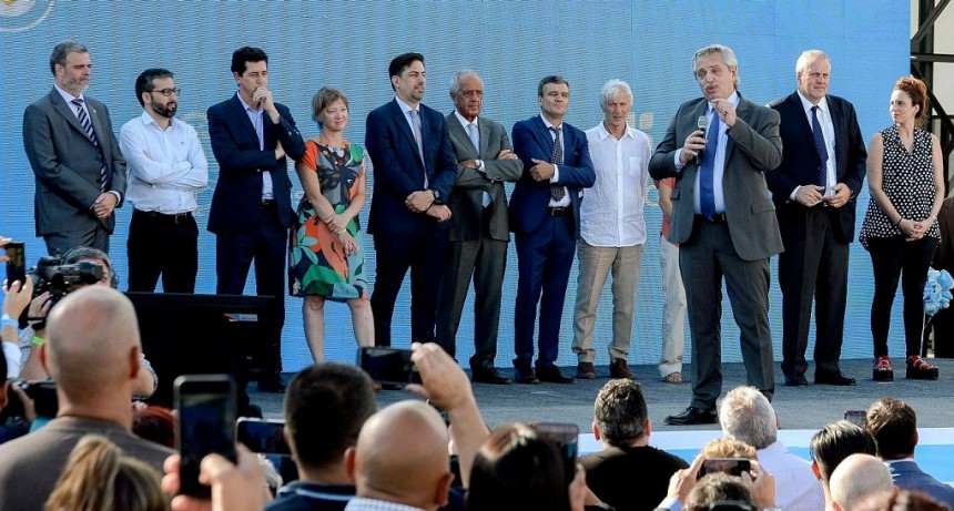 Hurlingham: Alberto acompa&ntilde;&oacute; a Zabaleta en la inauguraci&oacute;n del nuevo edificio de la UNAHUR