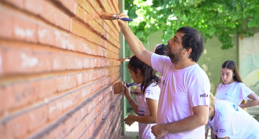 Cerca de 2.000 voluntarios acondicionaron las escuelas y jardines de San Mart&iacute;n