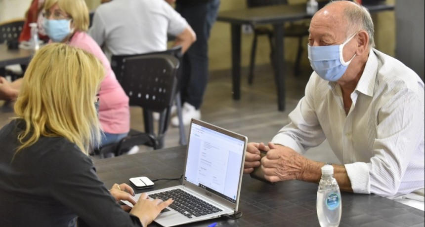 Malvinas Argentinas: Más de mil adultos mayores inscriptos para recibir la vacuna contra el Covid-19 