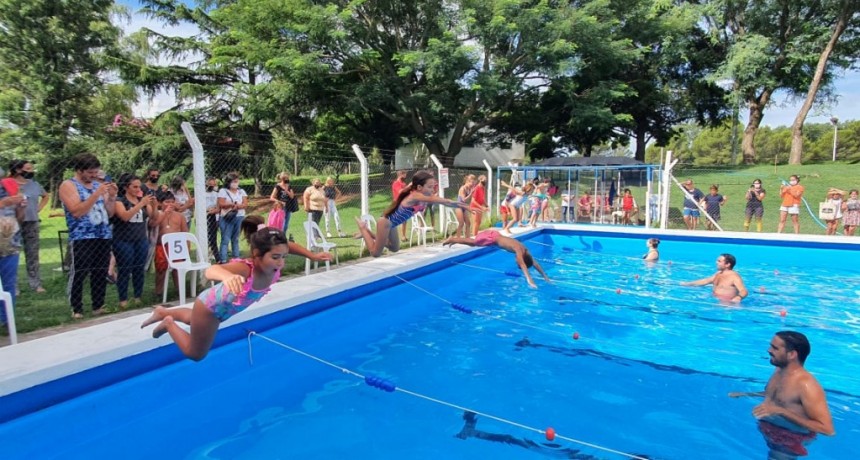 Hipólito Yrigoyen: Torneo Infantil de Natación Primera Jornada 