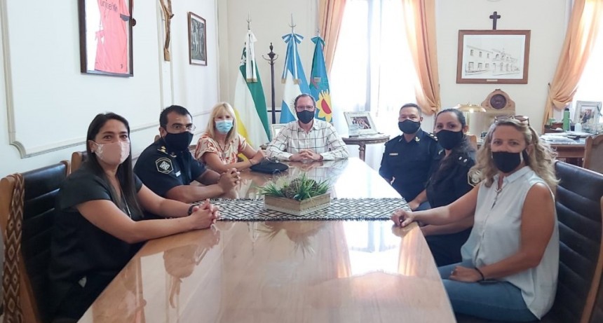 Carlos Casares: El municipio trabaja junto a policía para prevenir y asistir a las victimas  