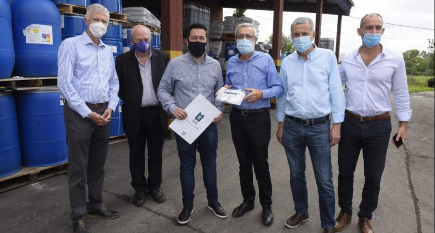 Malvinas Argentinas: Leo Nardini y su apoyo a la industria nacional 