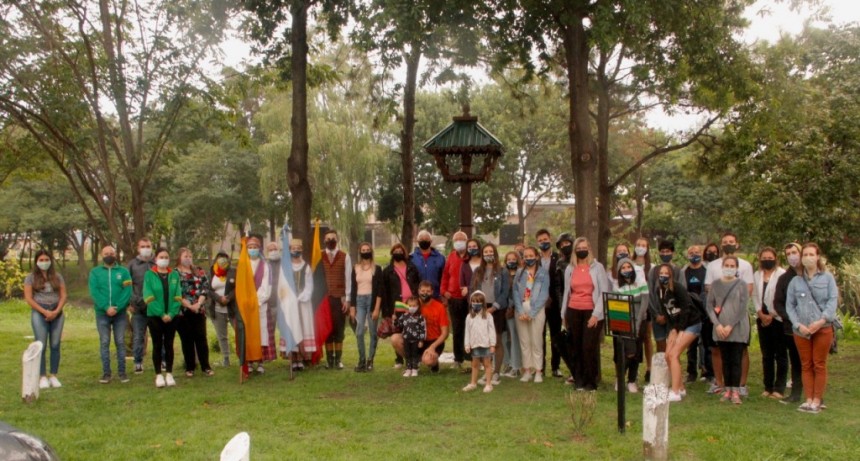 Berisso: La Colectividad Lituana celebró el 103° aniversario de la Declaración de la Independencia de ese país