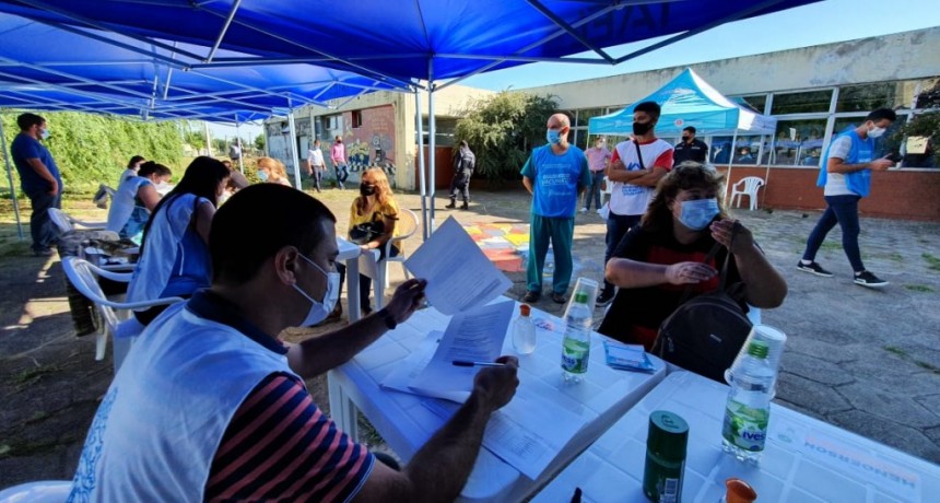 Hip&oacute;lito Yrigoyen: Vacunaci&oacute;n masiva en el distrito 