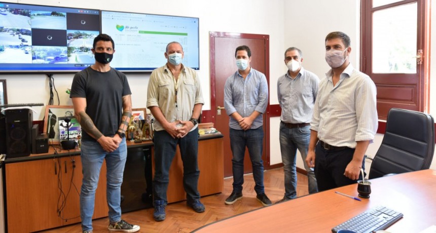 Gral. Rodríguez: Mauro García junto al Ministro de Seguridad Sergio Berni presentaron los nuevos móviles para el distrito 