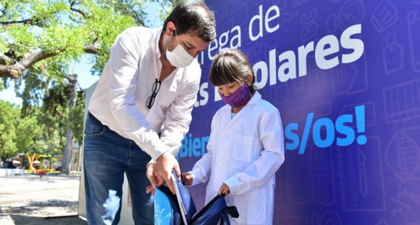 San Martín entregó más de 4 mil kits escolares del programa Buen Comienzo 