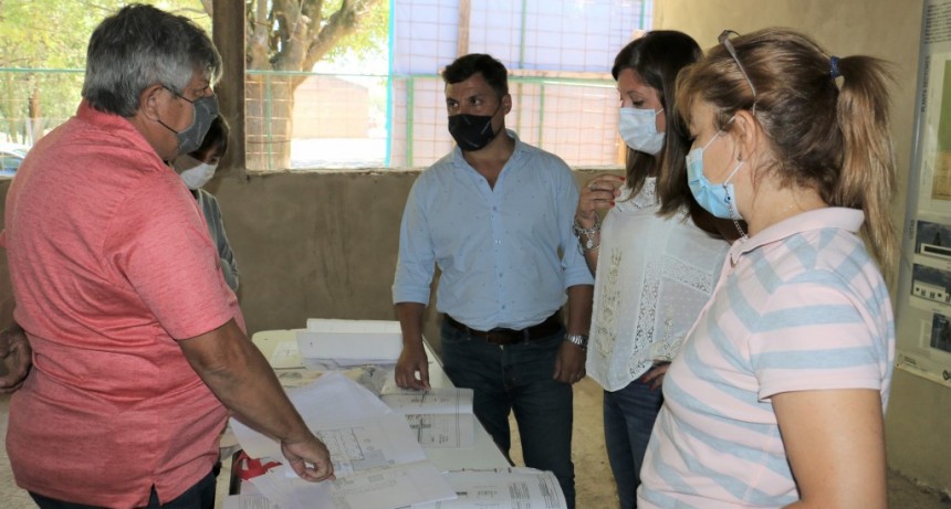 S. A. de Giles: Obras edilicias para la primaria y secundaria de Cucullu