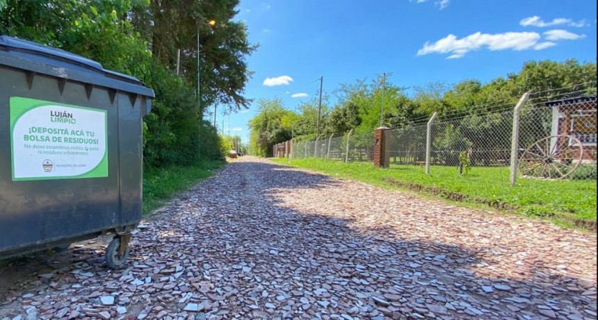 Luján: El Municipio realiza trabajos de mejoramiento vial en Carlos Keen 