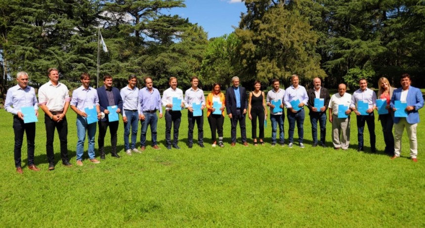 Avellaneda: El Intendente Chornobroff participó de un encuentro de trabajo con el ministro Ferraresi y otros jefes comunales