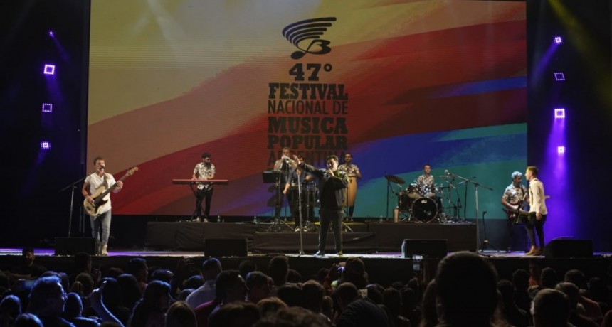 Baradero: Con un anfiteatro lleno culminó la 47° edición del Festival Nacional de Música Popular