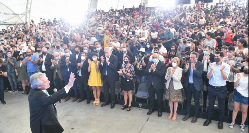 Alberto Fernández: “El 2 de marzo empecemos otra vida porque tenemos mucho por delante”