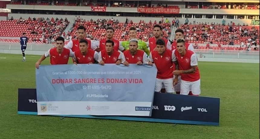 Provincia promociona la donación de sangre con una campaña en partidos de la AFA