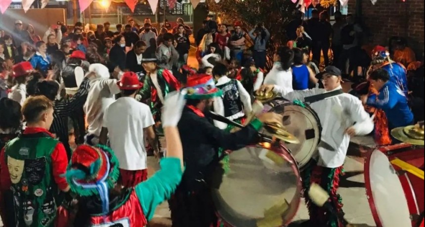 Merlo: Comenzó el carnaval murguero 2022 