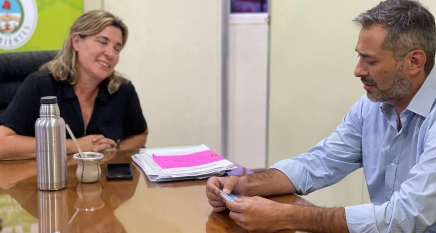 Corrientes: El presidente del COFEMA trajo donaciones para los afectados de los incendios 