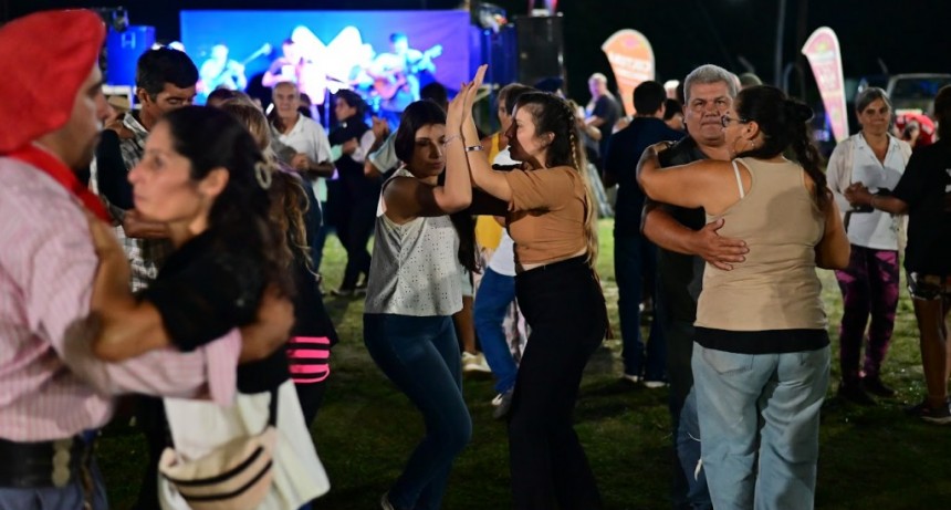 Mercedes: Gowland fue una fiesta en la conmemoración de su aniversario
