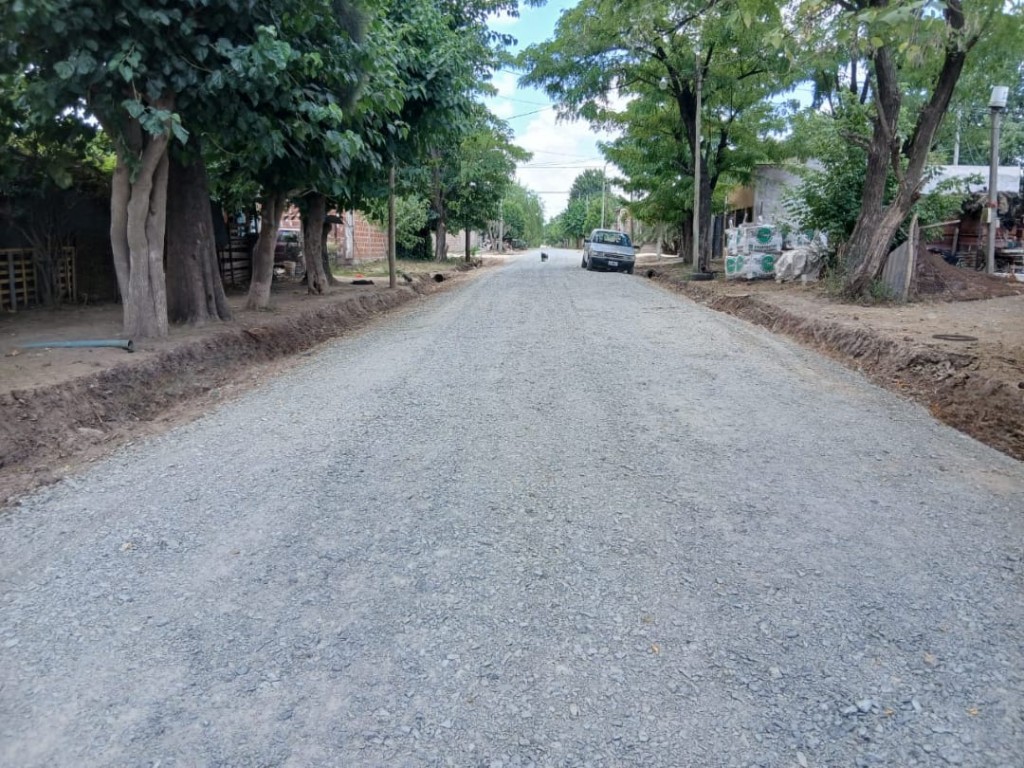 Pte. Perón: El Municipio refuerza los trabajos de mejorado de calles en el partido