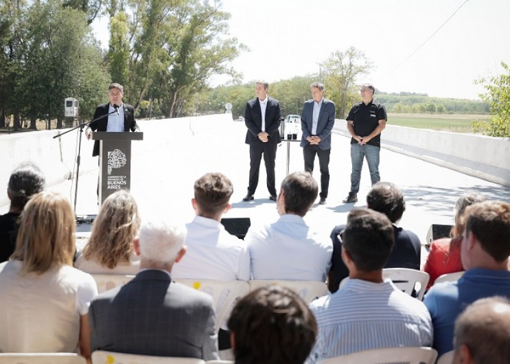 Kicillof inauguró el nuevo puente vehicular de Los Huesos sobre el Río Luján