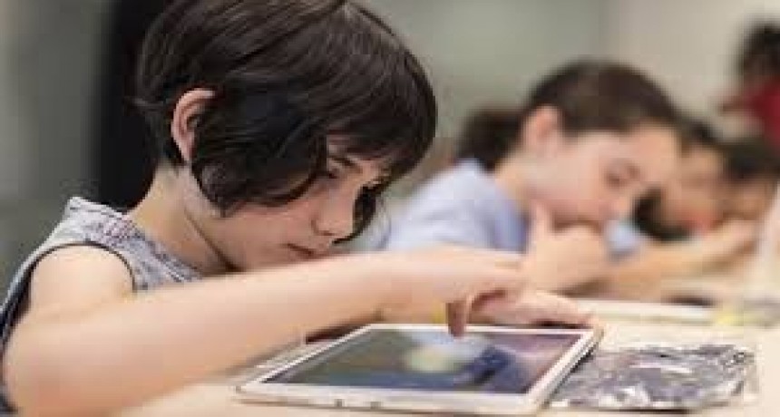 El Gobierno lanzó una plataforma de educación digital para continuar las actividades pedagógicas 