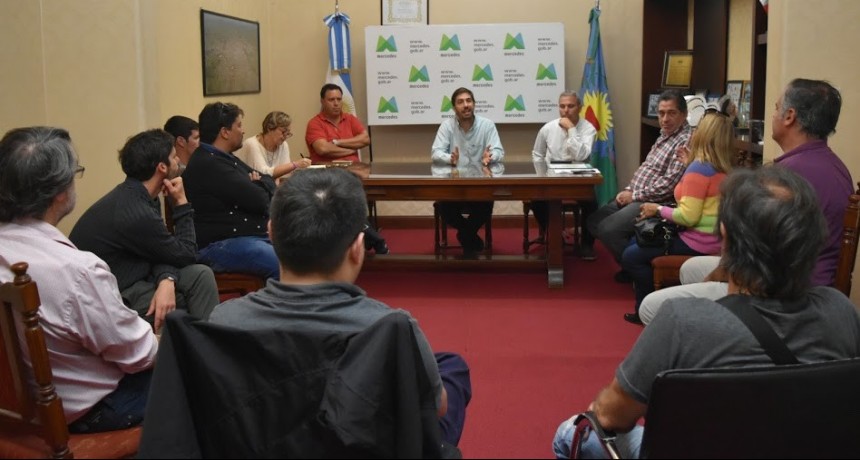 Mercedes: Ustarroz se reunió con comerciantes gastronómicos por prevención del Coronavirus 