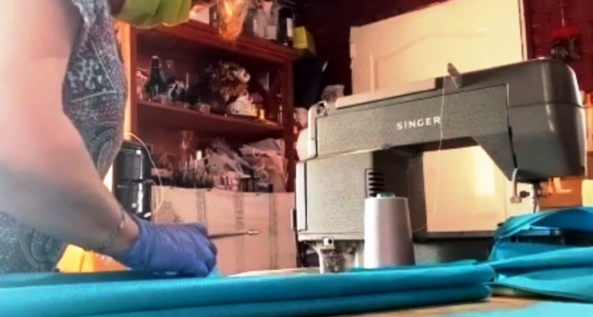 La Escuela de Samba “Unión Sanfernandina” fabrica barbijos para los trabajadores municipales