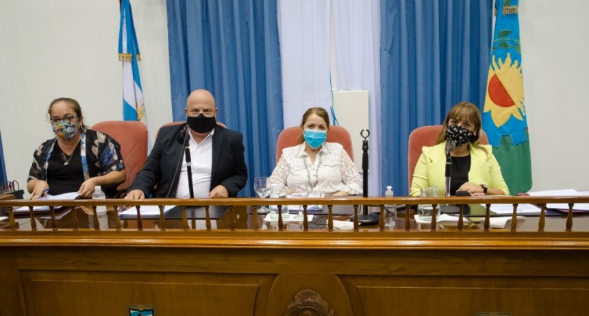 Pte. Perón: La intendenta Cantero presidió ceremonia de apertura de sesiones ordinarias