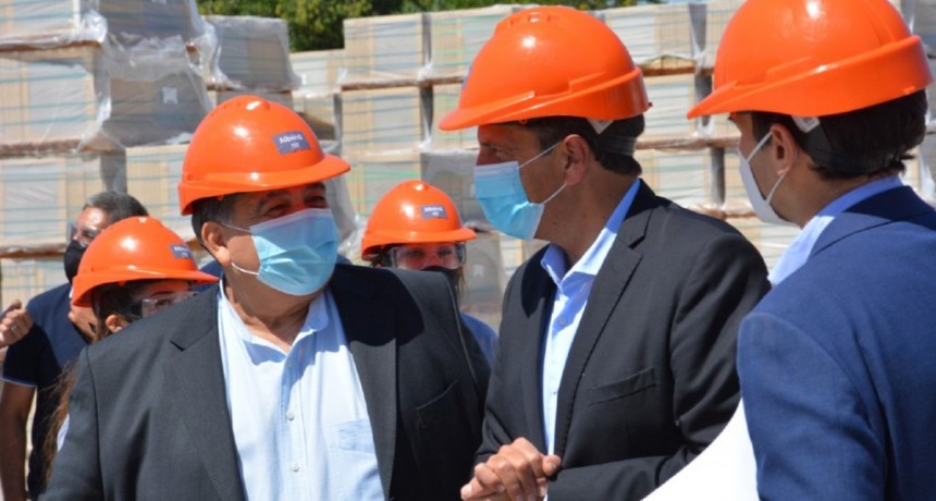 José C. Paz: Ishii junto a Massa y De Mendiguren recorrieron Cerámica Alberdi