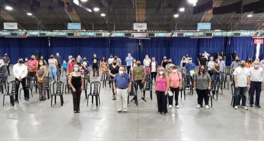 Berazategui: Más de 130 familias firmaron su escritura de propiedad 