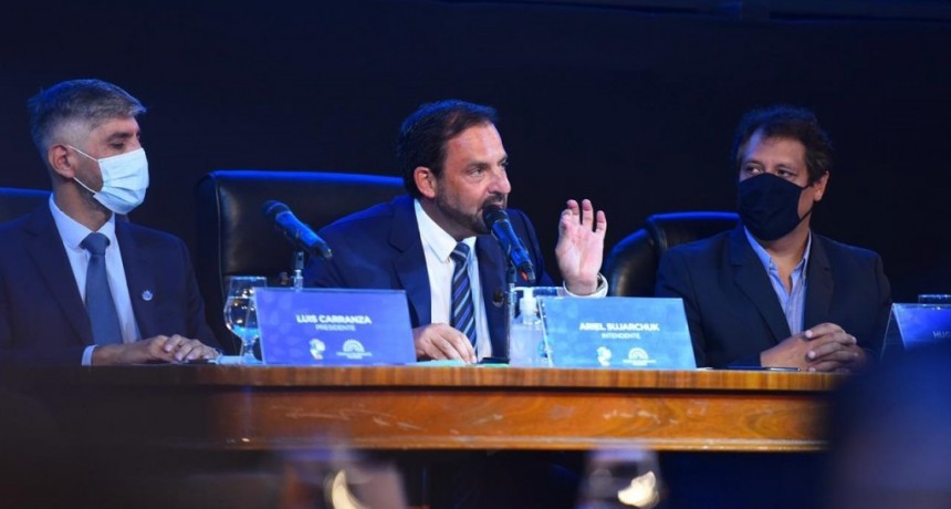 Ariel Sujarchuk anunció un centenar de proyectos, “Seguiremos dándoles cada día más a nuestros vecinos y vecinas”