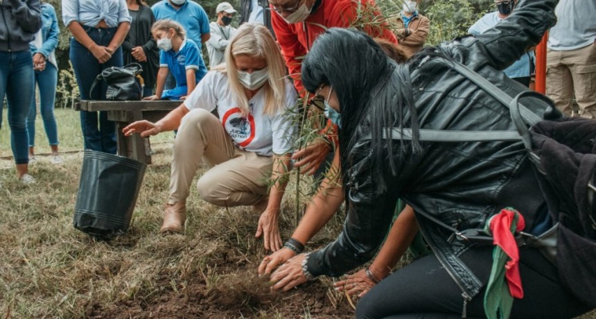 Campana: El Municipio acompañó la actividad “Plantamos Memoria”