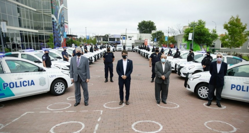 Berazategui: Kicillof y Mussi pusieron en funcionamiento nuevos patrulleros 