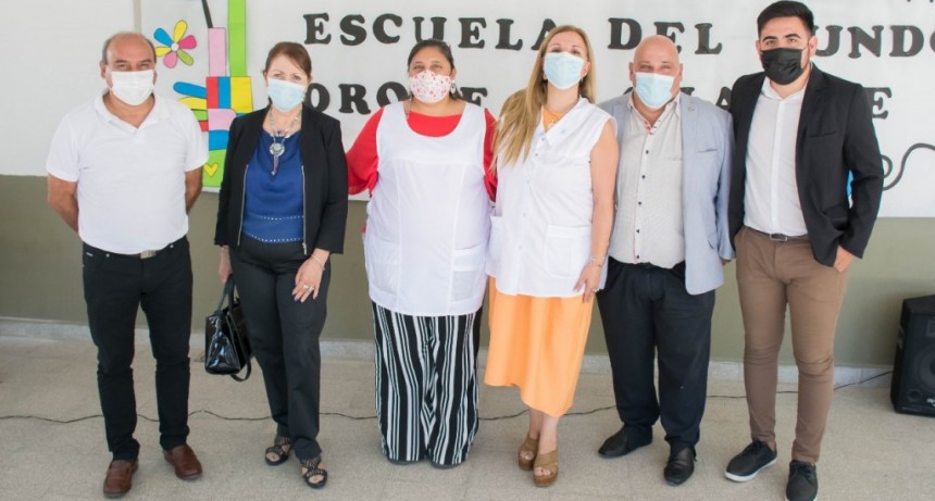 Pte. Perón: Blanca Cantero presidió el acto escolar por el inicio de clases