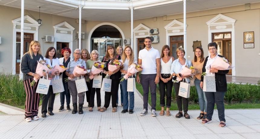 San Nicolás: El Intendente Passaglia celebró junto a empleadas municipales el Día de la Mujer 