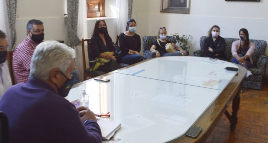 Carmen de Patagones: El Intendente Zara se reunió con los padres de alumnos de la Escuela Secundaria Técnica