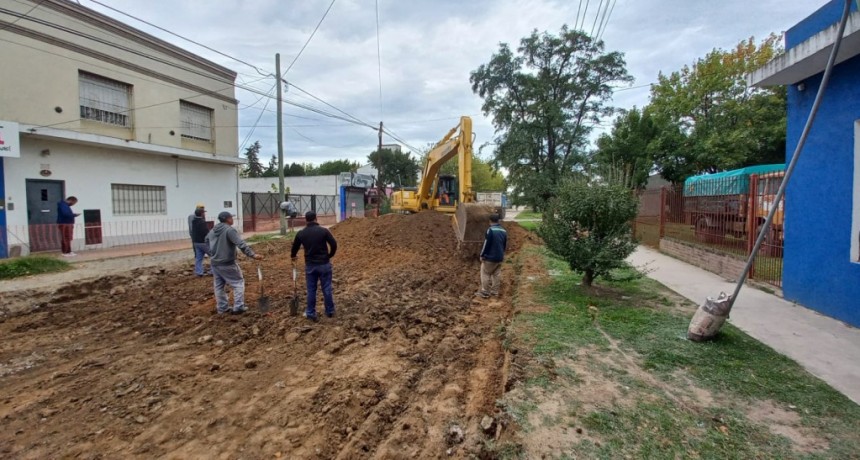 San Vicente: Empezaron los trabajos de pavimentación en el distrito